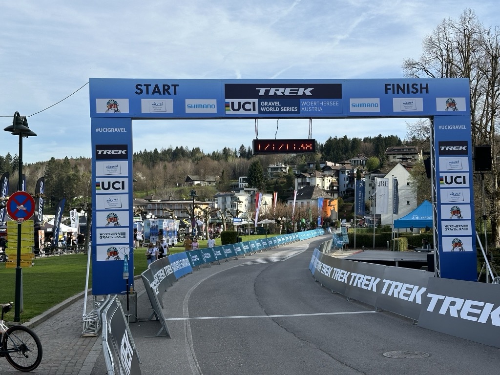 Start/finish arch, Wörthersee Gravel Race