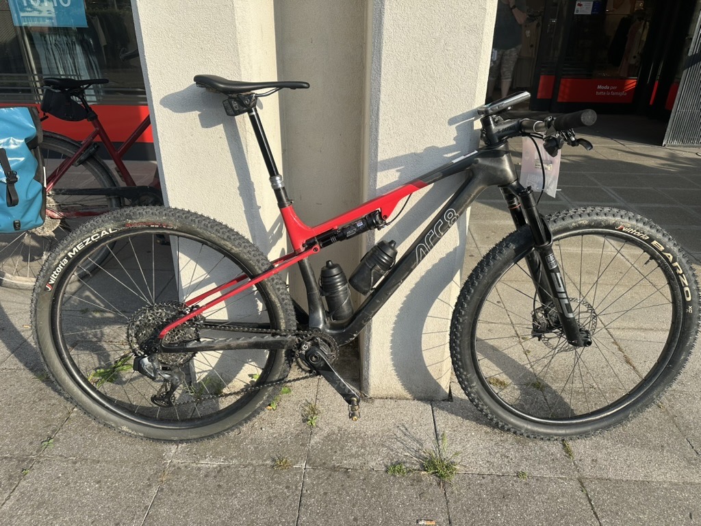My bike, ready before the race